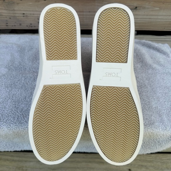 TOMS Suede Ankle Bootie Bryce Sneaker Flats Sand Slip On Rubber Outsole Natural - Picture 9 of 16